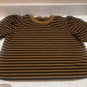 Short sleeve sweaters